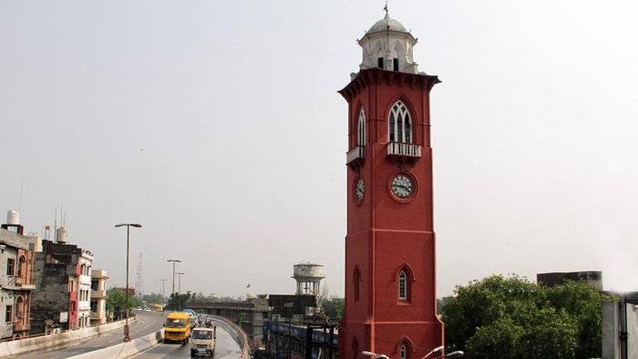 Cabs in ludhiana